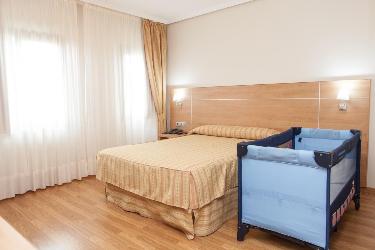 Hotel Las Anclas เอล อัสตีเญโร ภายนอก รูปภาพ