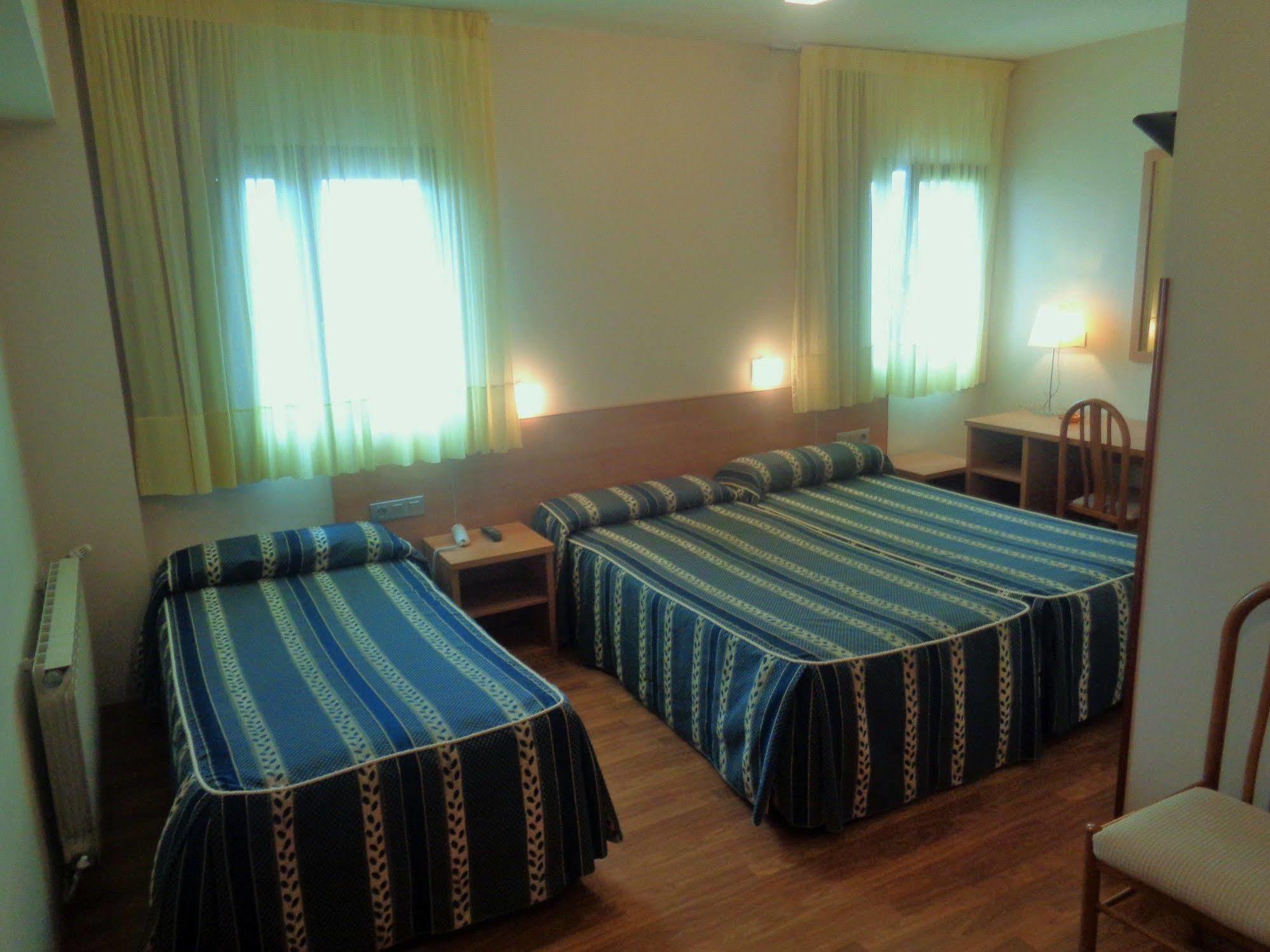 Hotel Las Anclas เอล อัสตีเญโร ภายนอก รูปภาพ